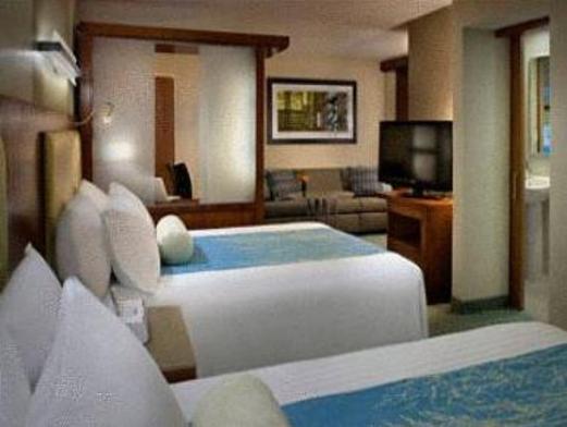 Hotels in Bellport NY