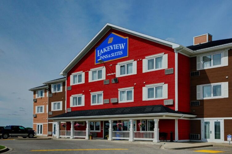 Lakeview Inn and Suites Brandon